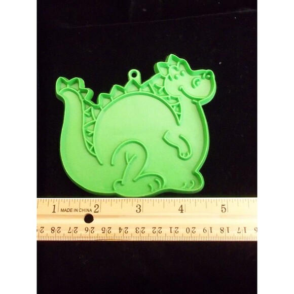 Vintage Ambassador Hallmark DUDLEY DRAGON Cookie Cutter - Picture 2 of 3